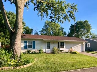 3211 Ridgewood Dr, Champaign, IL 61821