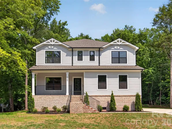6087 Cambridge Dr, Harrisburg, NC 28075