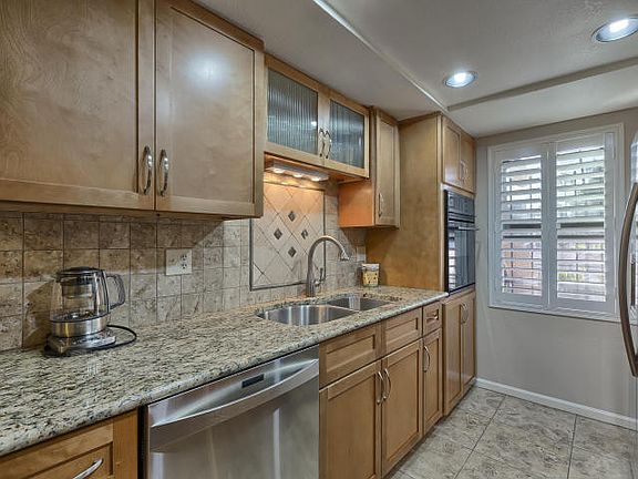 5th image of 4141 N 31st St Unit 107