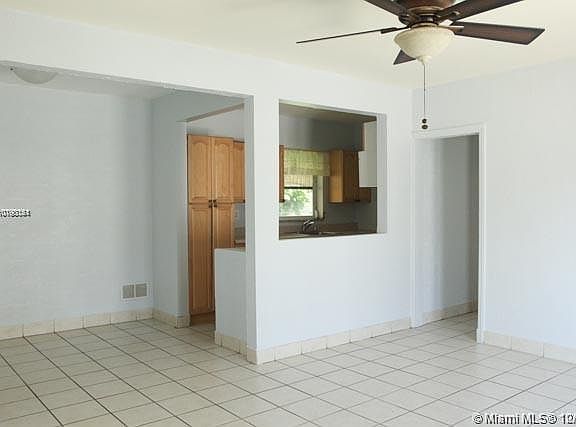 4th image of 1263 NE 181st St