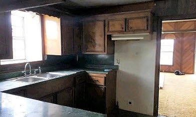 5th image of 3216 W Euclid St