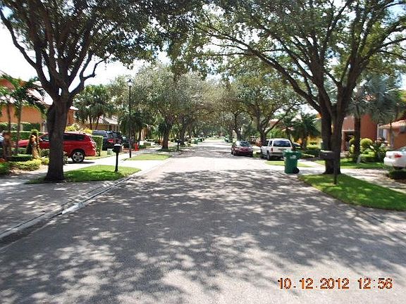 3rd image of 16582 NW 83rd Pl