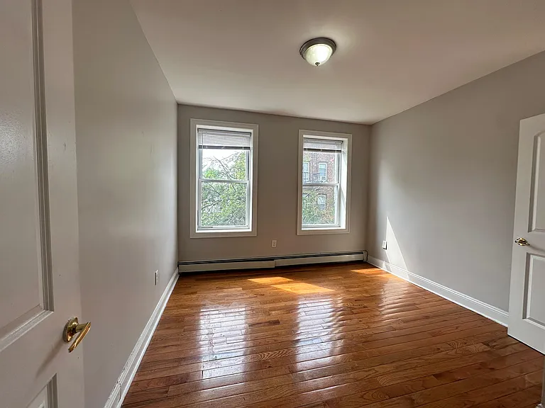 13 Olean Ave #24E — Photo 3