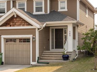 562 E River Heights Cres, Cochrane, AB T4C 0T8