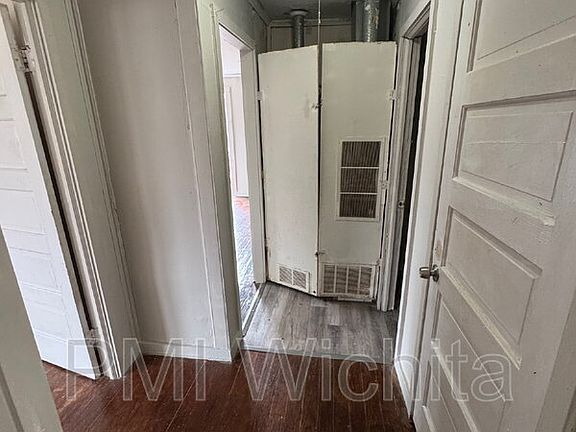 4th image of 4517 E Bayley St