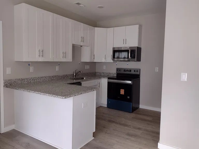 303 N Crigler St — Photo 2