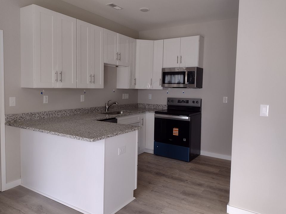 2nd image of 303 N Crigler St