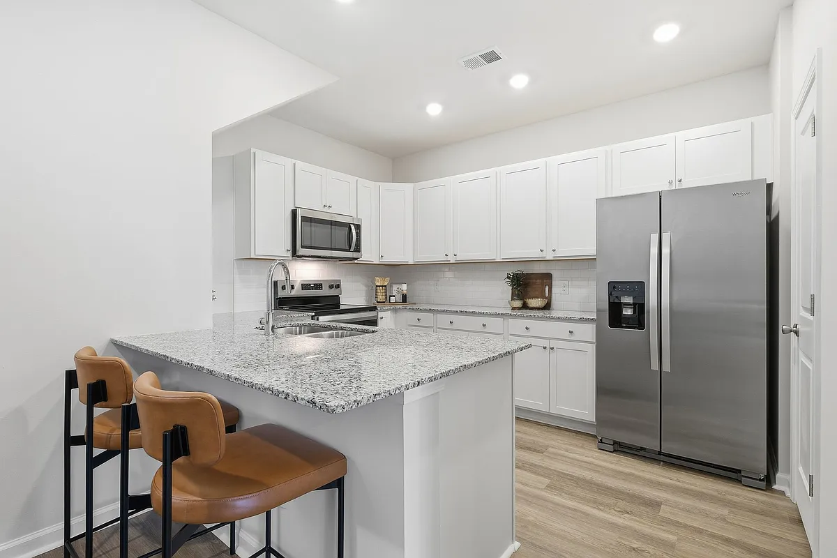 Building Photo - Wrens Hollow