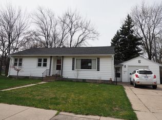 1135 W Summit Ave, Muskegon, MI 49441