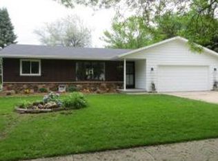 955 Buttermilk Creek Dr, Fond Du Lac, WI 54935