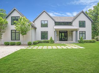 54 Edge Of Woods Rd, Southampton, NY 11968