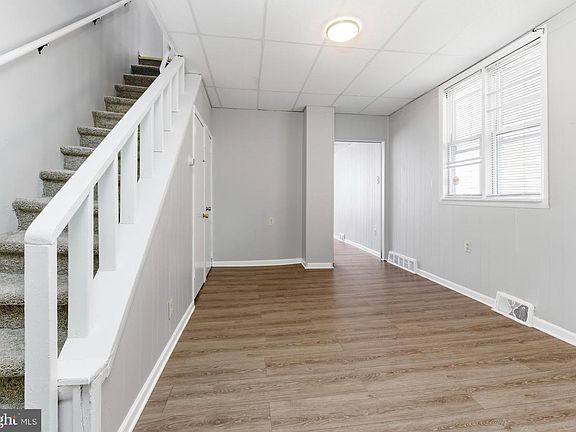 4th image of 2815 Westfield Ave