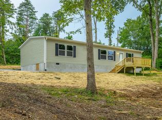 68 Smores Rd, Signal Mountain, TN 37377