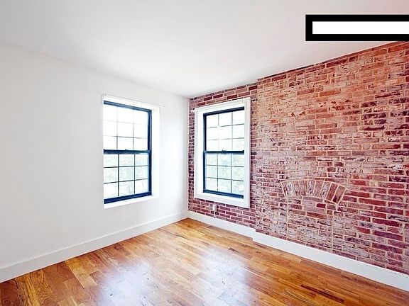 3rd image of 506 Warren St #4