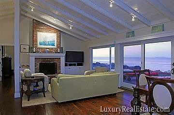 3rd image of 3116 Solimar Beach Dr