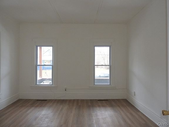 5th image of 163 W Matson Ave
