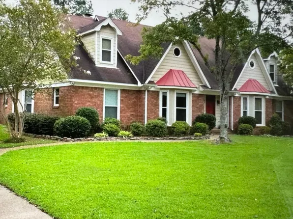 956 Rolling Oaks Ln, Collierville, TN 38017