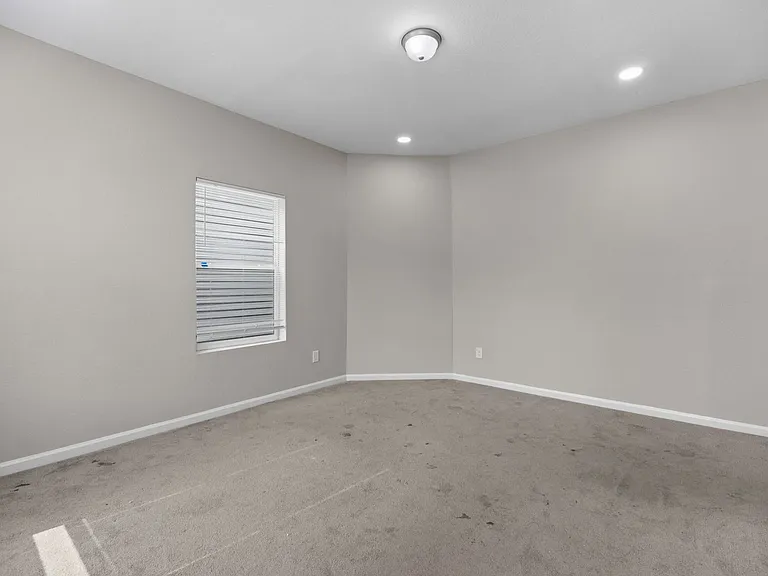 126 Linden Avenue — Photo 28