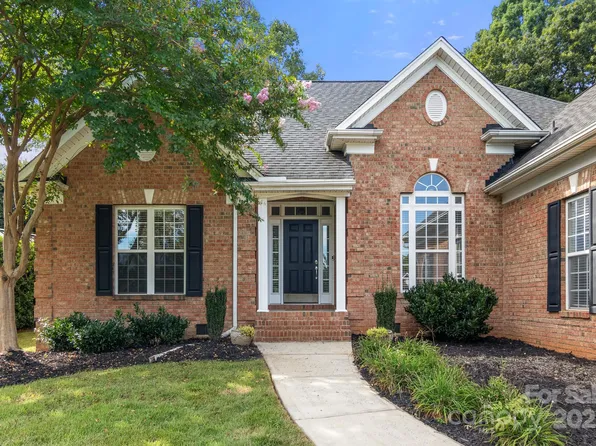 191 Melbourne Dr, Fort Mill, SC 29708