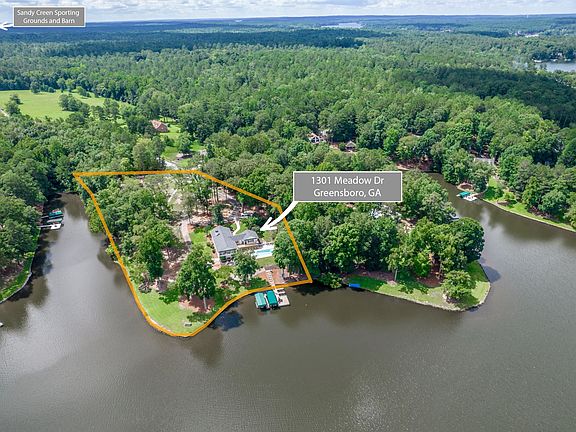 4th image of 1301 Meadow Dr