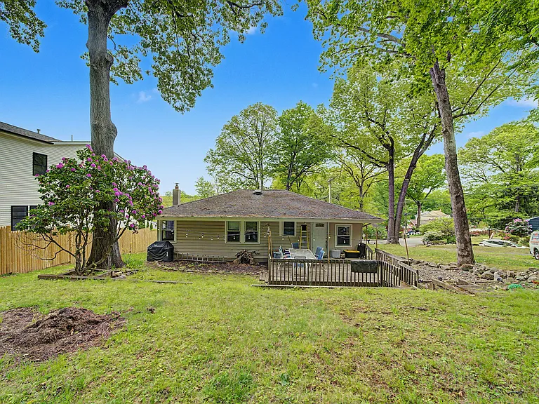 14 Valley View Dr — Photo 21