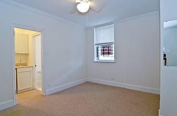 2nd image of 2117 N Sedgwick St #G1