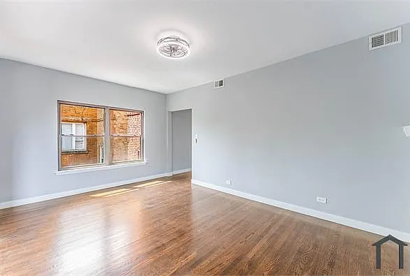 2 bed, 1400 sqft, $2,200 — Photo 2