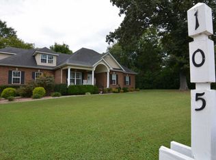 105 Creekstone Dr, Tullahoma, TN 37388