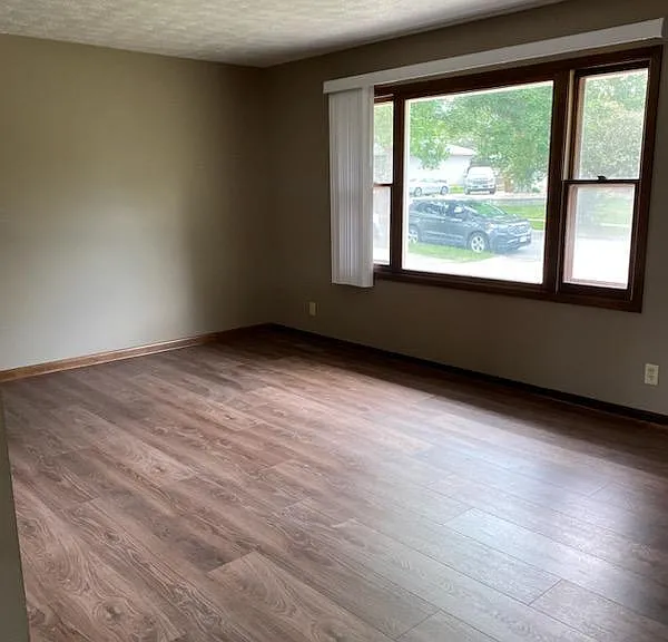 1841 Montclair Dr — Photo 5