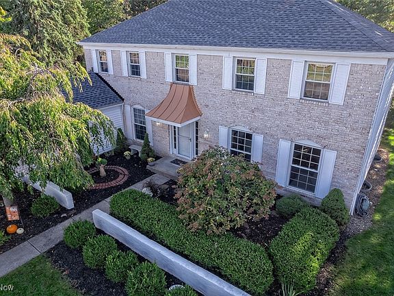 4th image of 17421 Lexington Ln