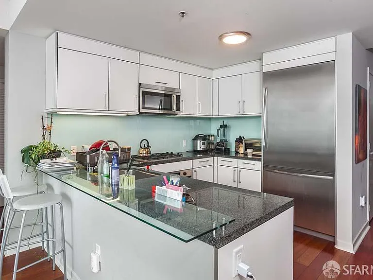 301 Main St #25E — Photo 3