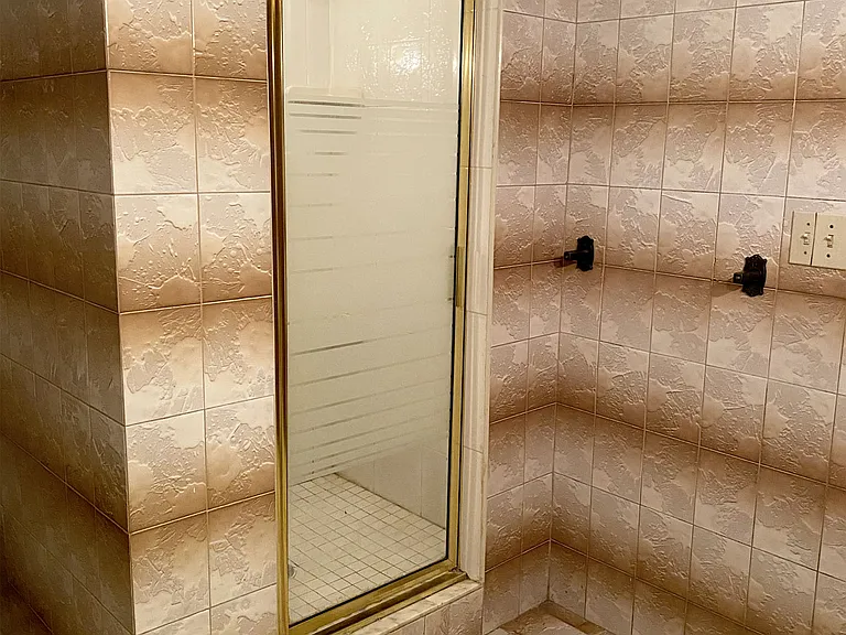 Bathroom #2