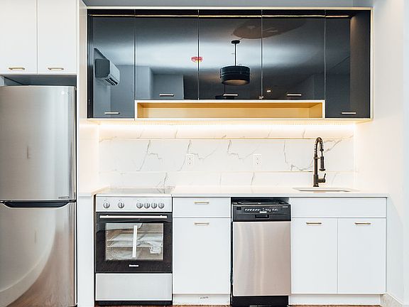 5th image of 1183 Gates Ave #2C
