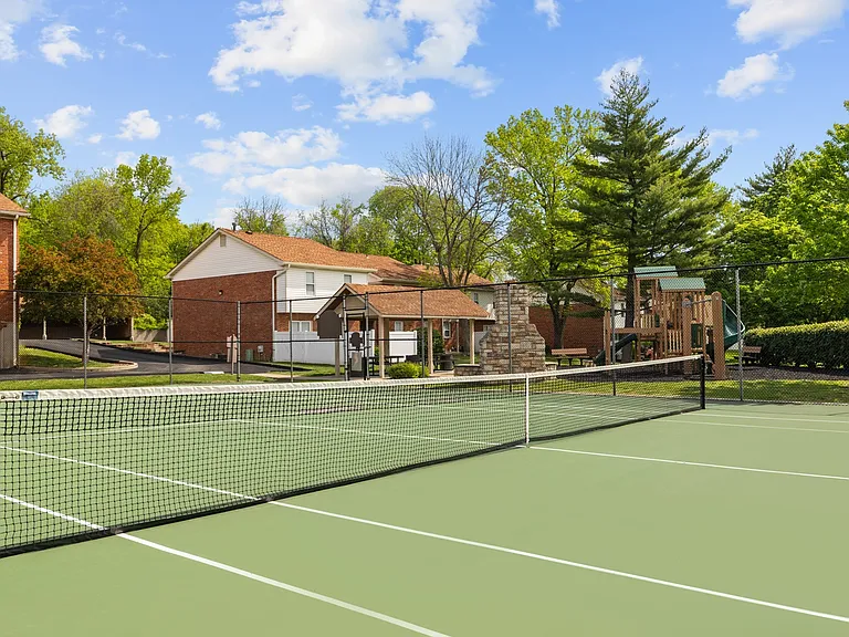 Tennis Court at Woods Mill Park Apartments & Townhomes