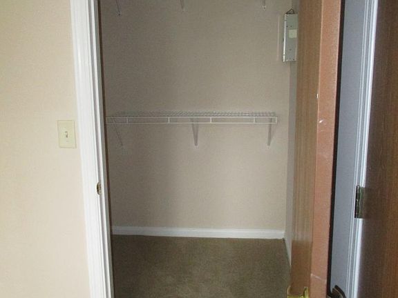 4th image of 2075 Downy Dr APT 3