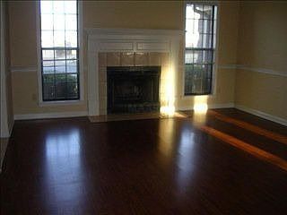 5th image of 753 Radiance Dr