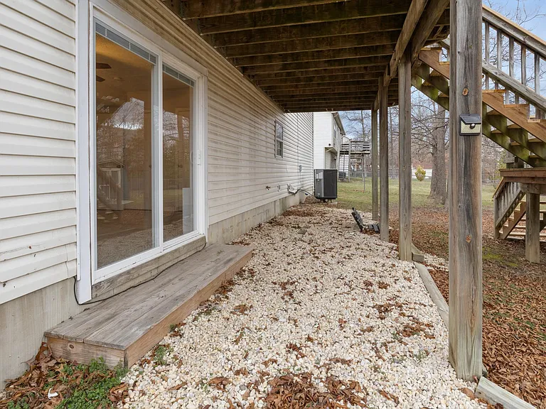 359 Montgomery Cir — Photo 25