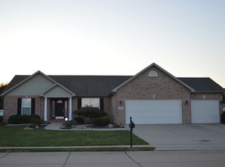 115 Stonebriar Dr, Troy, IL 62294