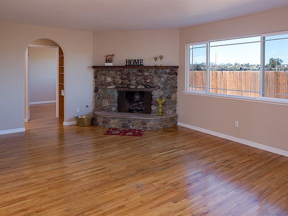 4th image of 520 Leanna Dr