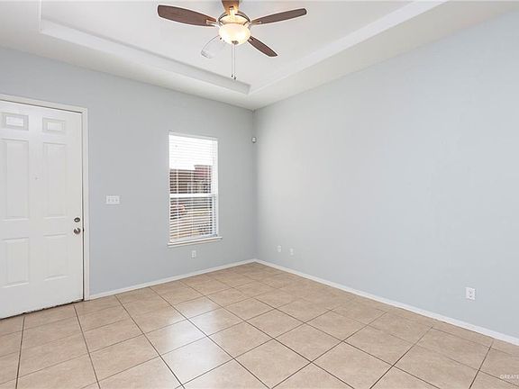3rd image of 3051 Scotland Dr #B