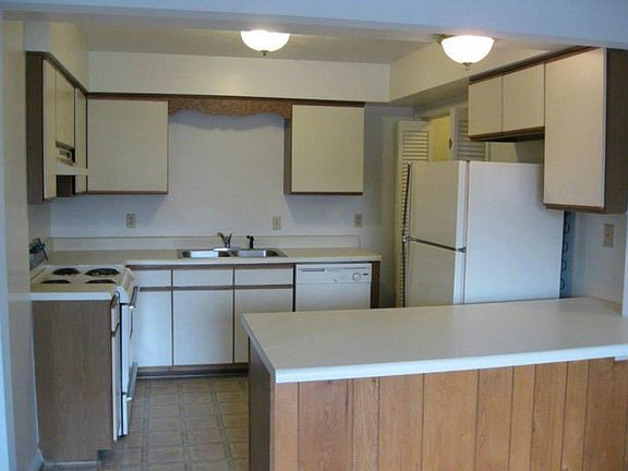 5th image of 3380 Rasmont Rd #L