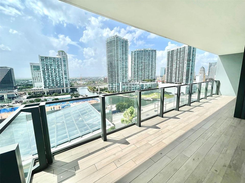 1st image of 68 SE 6th St APT 1110