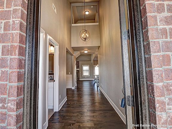 2nd image of 4102 SW Bermuda Ave