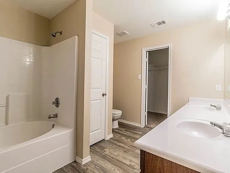 5801 Hercules Ave — Photo 13