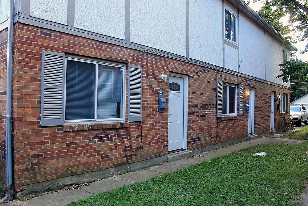 2 bed, 750 sqft, $1,290 — Photo 2