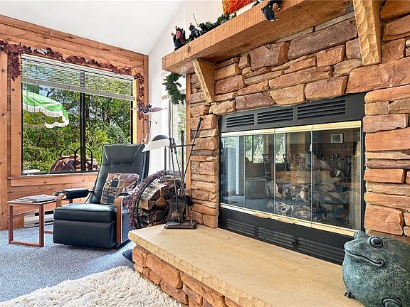 5th image of 1938 S Ridge Way
