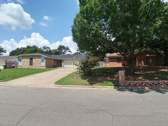 2nd image of 6975 Cox Ln