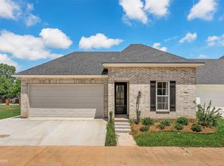 30 Chez Moi Dr, Bossier City, LA 71111