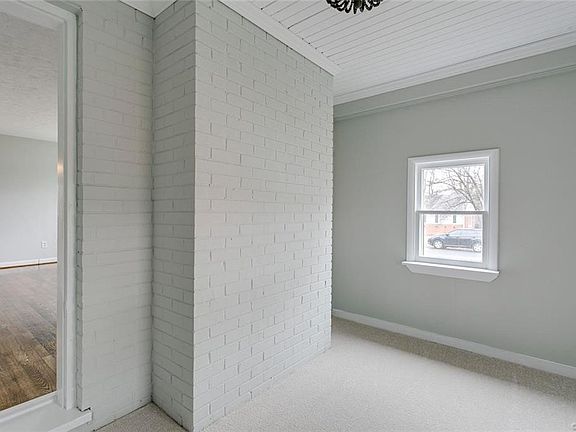 5th image of 1411 Blue Jay Ln