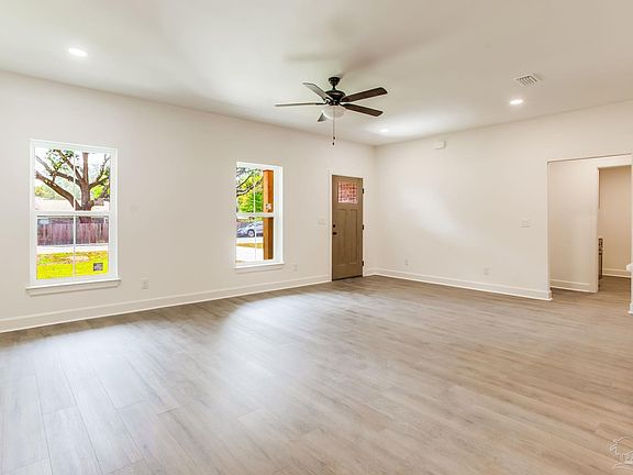 5th image of 6400 Imperial Dr